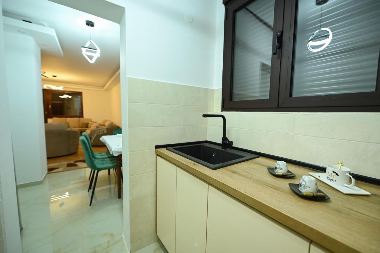 Apartman Oskar พอดโกริกา ภายนอก รูปภาพ