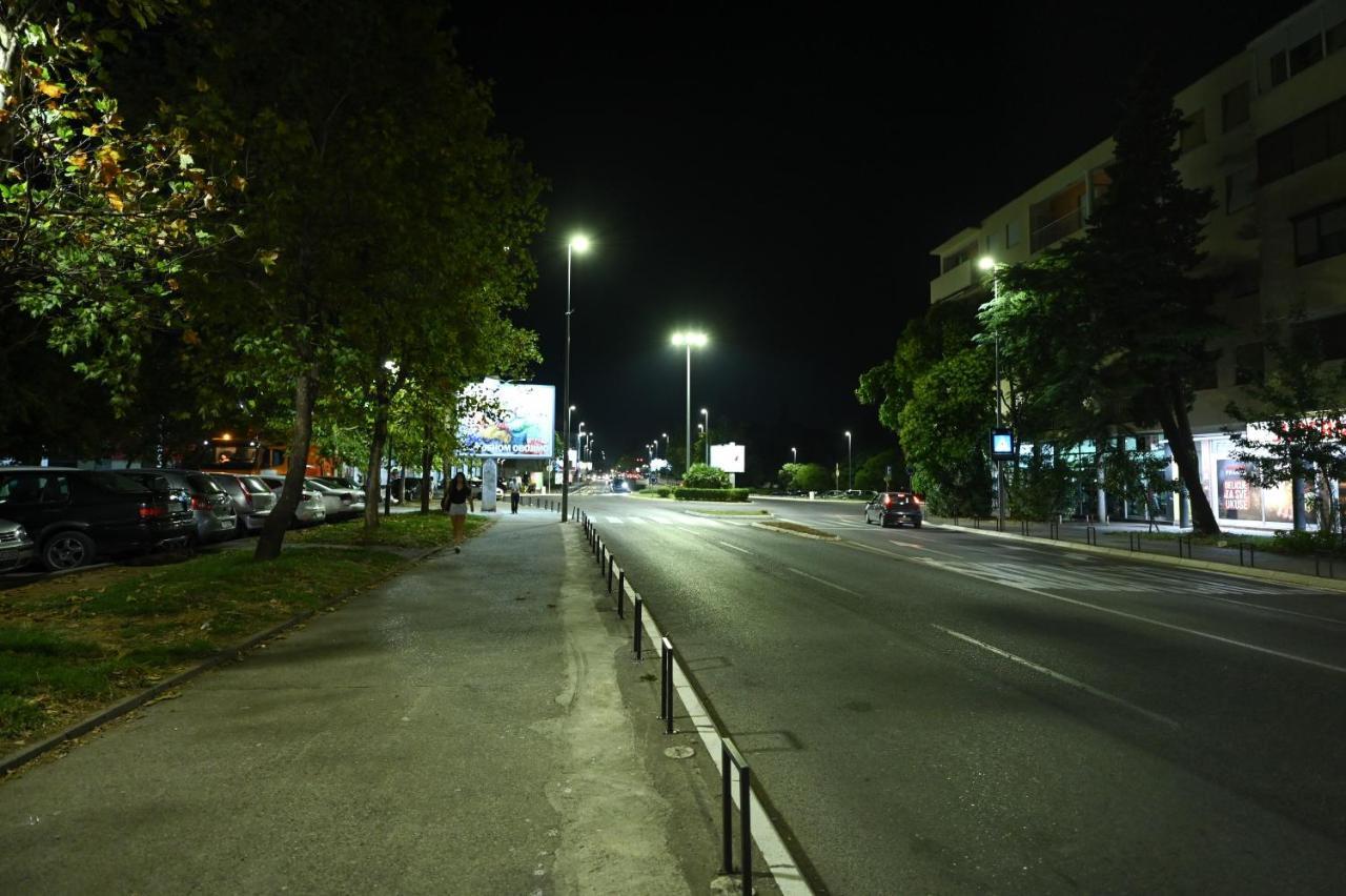 Apartman Oskar พอดโกริกา ภายนอก รูปภาพ