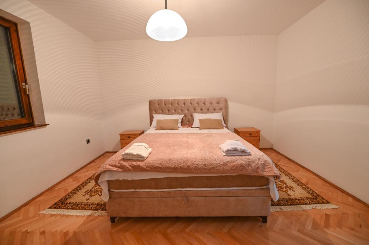 Apartman Oskar พอดโกริกา ภายนอก รูปภาพ
