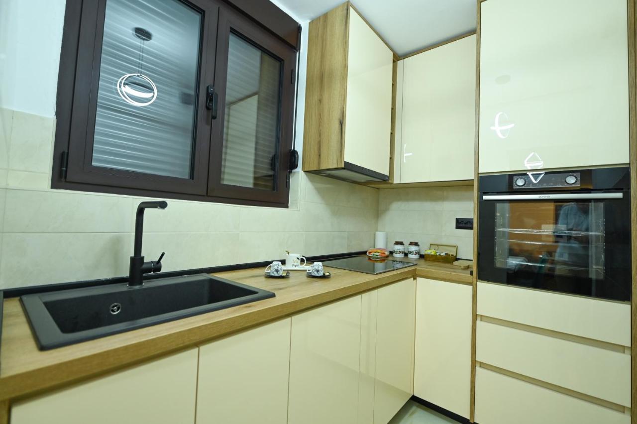 Apartman Oskar พอดโกริกา ภายนอก รูปภาพ