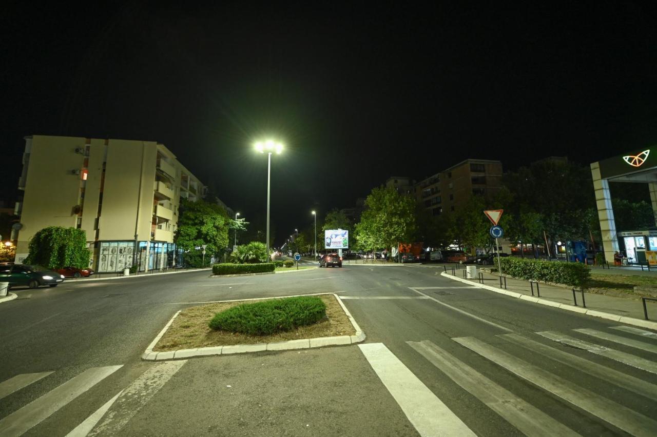 Apartman Oskar พอดโกริกา ภายนอก รูปภาพ