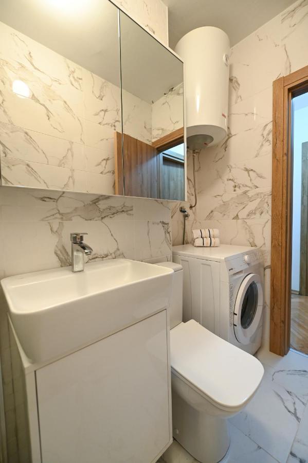 Apartman Oskar พอดโกริกา ภายนอก รูปภาพ