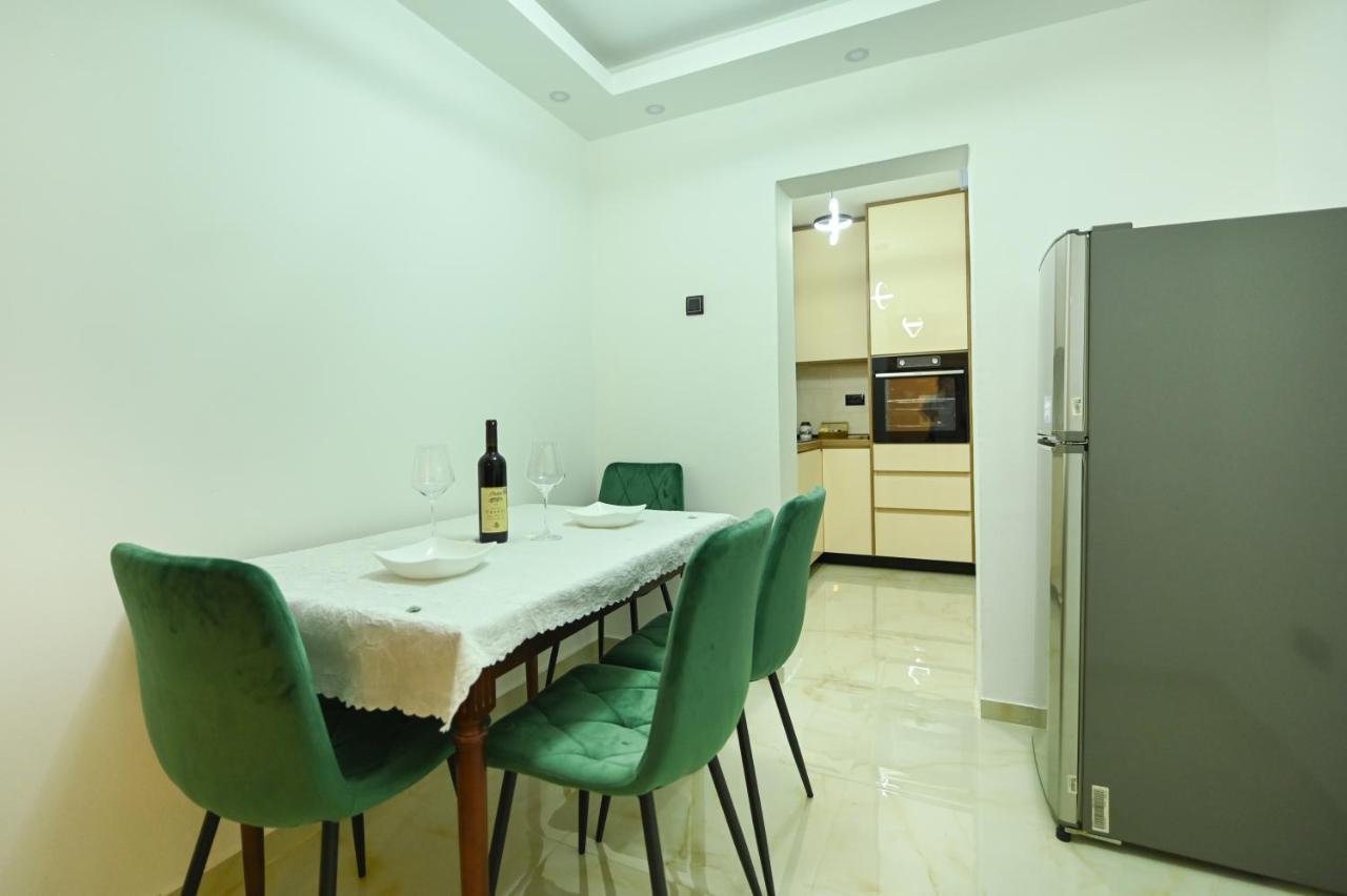 Apartman Oskar พอดโกริกา ภายนอก รูปภาพ